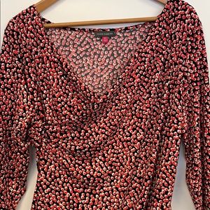 Vince Camuto Red black & white XL top blouse